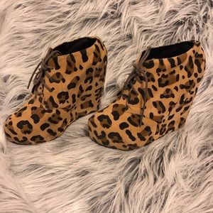 Vintage Leopard booties with platform inside 🐆